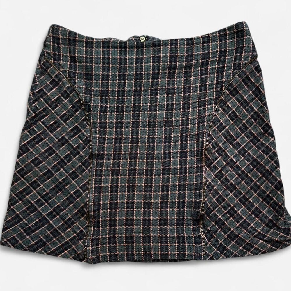 Urban Outfitters High Waisted Plaid Mini Skirt with Zipper Details; Size SMALL